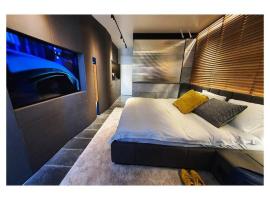 Hotel Foto: Luxury studio on Tlv w balcony on the sea