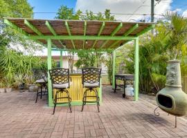 호텔 사진: Clearwater Vacation Home Rental with Tiki Bar!