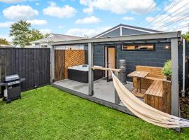 Hotel Photo: Studio Unit with Spa Bath