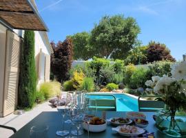 ホテル写真: Magnifique Villa avec Piscine en Provence