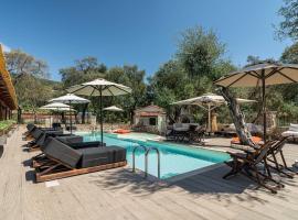 fns lounge suites, hotel en Parga
