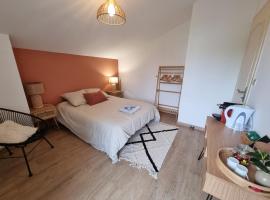 酒店照片: Etxea Dorea - Chambre chez habitant - maison basque