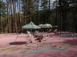 Camp Swann、Tracy Cityのホテル