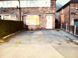 Hotel Photo: Inviting 3 -Bed House in Birmingham