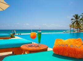 Hotel Photo: LUXURY CONDO coral bay
