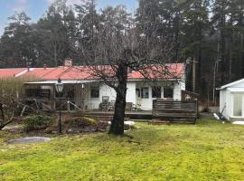 A picture of the hotel: Gorgeous Home In Sk With Kitchen