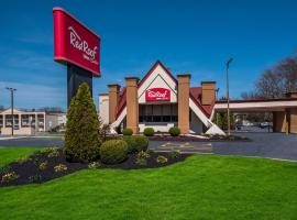 Hotel Foto: Red Roof Inn and Suites Newark - University