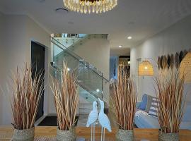 Flat Bush Holiday Accommodation, hotel in Auckland