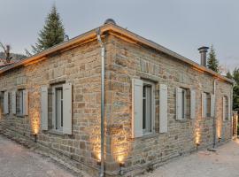 ホテル写真: LozArt Traditional Stone House