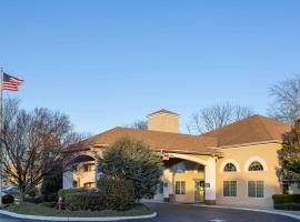 Ξενοδοχείο φωτογραφία: Days Inn & Suites by Wyndham Cherry Hill - Philadelphia