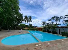 Hotel Las Espuelas, Bar & Restaurant, hotel in Liberia