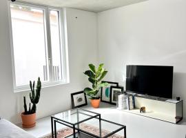 Foto di Hotel: Weinberg-Design-Apartment Stuttgart-Fellbach