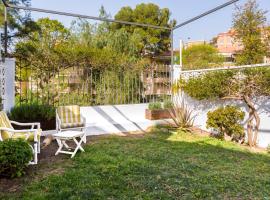 Fotos de Hotel: Casa Jardín - residential area -free parking outdoor- Málaga Este