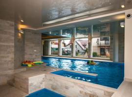 Marina Jastarnia Apartamenty w budynku z Basenem, hotel v destinaci Jastarnia