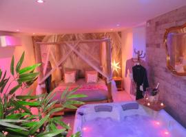 Foto di Hotel: Love Creuse le lieu insolite