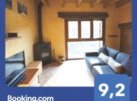 Foto di Hotel: Cal Peretes - Apartamento de montaña en el Cadí