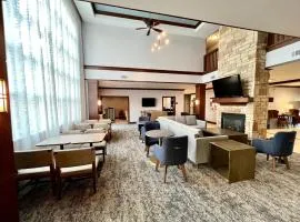 Staybridge Suites Milwaukee West-Oconomowoc by IHG
