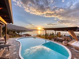 Hotel Photo: Magical view, Villa Asproneri, Kamena Vourla