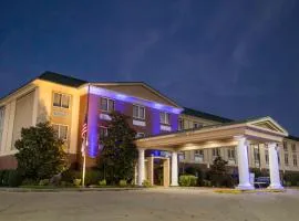 Holiday Inn Express & Suites - Oxford, an IHG Hotel, hotel sa Oxford