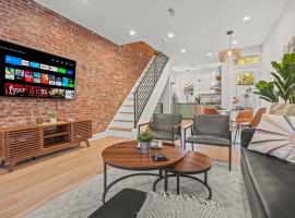 รูปภาพของโรงแรม: Kid-Friendly Fishtown Family Retreat with Game Room