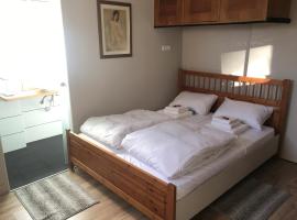 מלון צילום: Bialik St B&B room Bauhaus district Tel Aviv