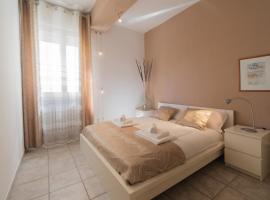 Hotel Photo: Viale della Repubblica free parking e Wifi 1 minute to Garda Lake