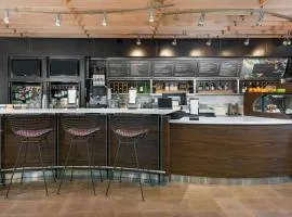 Courtyard by Marriott Buffalo Airport, hotelli kohteessa Cheektowaga