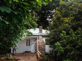 Hotel foto: Luxury Treetop Escape with a Garden glasshouse