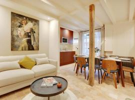 Hotel Photo: CMG - Place des Vosges