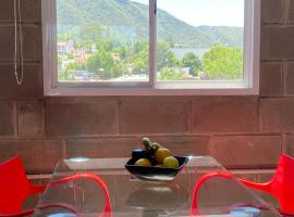 Departamento pleno centro costanera estilo industrial único, hotel in Santa Rosa de Calamuchita