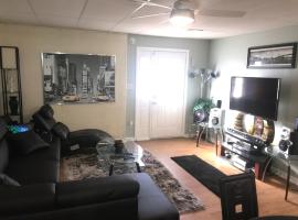 Hotel Foto: Your Getaway Home / Finished Basement Private Entry