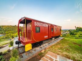 Hotelfotos: Train Caboose & River Views Near Downtown