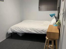 Hotel Photo: A lovely studio in Kings Meadows