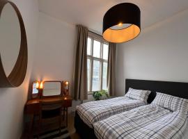 Hotel Foto: Fredrikstad Cicignon, peaceful but central with garden, parking and long stay facilities