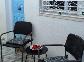 Photo de l’hôtel: Chez Ayedi - central and familiar atmosphere next to beach