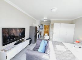 Hotel Photo: Quantum Heights - Studio Apartment