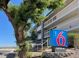 Motel 6 Barstow, CA I15 and Lenwood Road, hotel en Barstow