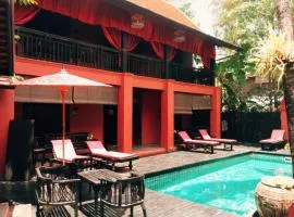 Tri Yaan Na Ros Colonial House