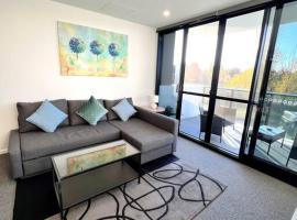 Photo de l’hôtel: Fab in Phillip - 2bd 2bth Apt - Close to CBR Hospital