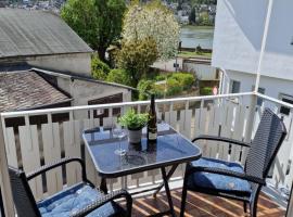 Ferienhaus SteigRhein, Hotel in Filsen