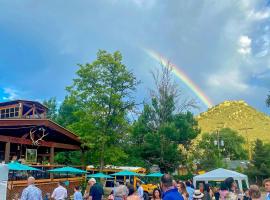 Hotel foto: Cliff House Lodge and Hot Tub Cottages