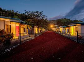 A picture of the hotel: Coffee Pickers Village By Hacienda Orosi