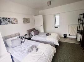 Hotel Photo: Peaceful Stay Room 1 - Near Derby City Center