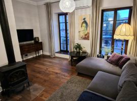 Hotel Photo: Old Town apartments with charming terrace