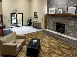 Quality Suites Near West Acres, ξενοδοχείο σε Fargo