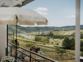 酒店照片: Haus Liane - Weingut Henrichs-Roth