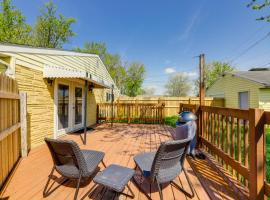 Hotel Foto: Pet-Friendly Ohio Escape with Deck and Community Dock!