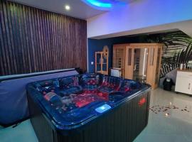 A picture of the hotel: Suite Tropicale avec jacuzzi YaoSpa60