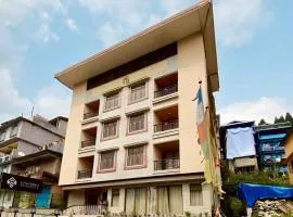 Lingmoo Residency