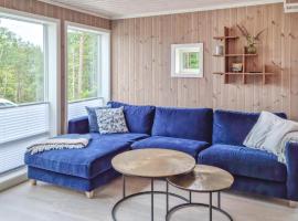 صور الفندق: Nice Home In Frvik With Wifi, 3 Bedrooms And Outdoor Swimming Pool